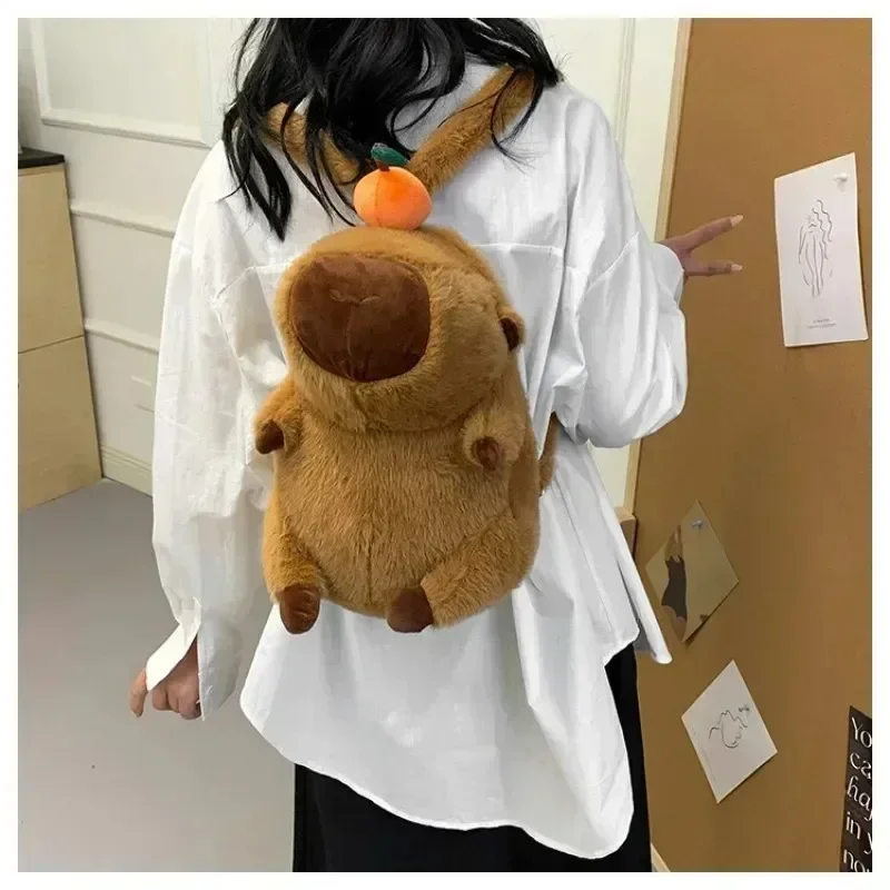 Capybara Plush กระเป๋าเป้สะพายหลัง Kawaii แฟชั่น Plushie ตุ๊กตาขนสัตว์กระเป๋าเด็กกระเป๋าไหล่กระเป๋ามินิกระเป๋าเป้สะพายหลังกระเป๋าของขวัญสําหรับแฟน