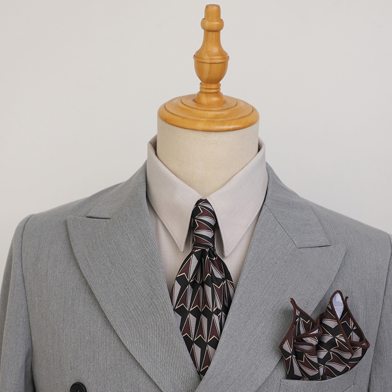 23 ซม.ลายสก๊อตดอกไม้พิมพ์พ็อกเก็ตสแควร์ Mens สีน้ําตาลสีเขียวผ้าเช็ดหน้าผ้าไหมโพลีเอสเตอร์ผ้าเช็ดตัว Tuxedo Hanky Cravat