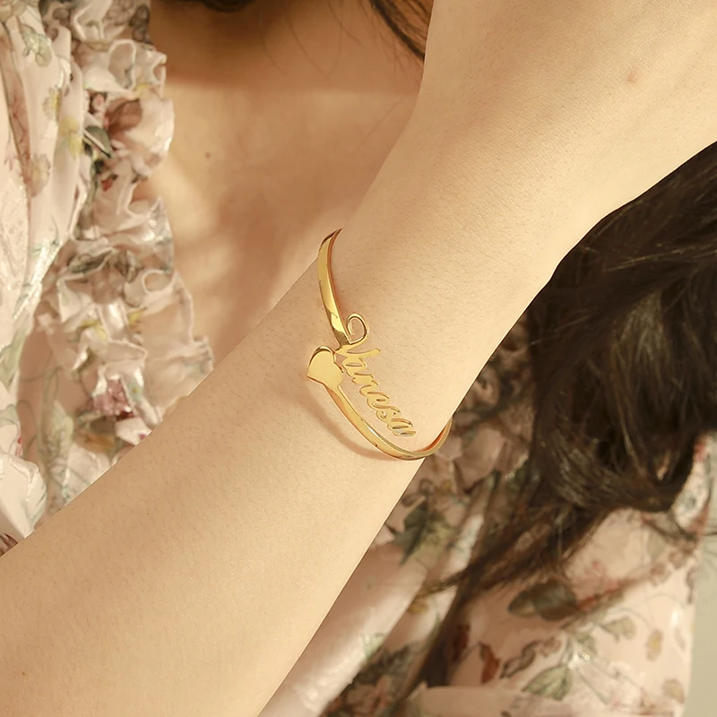 Pulsera con nombre personalizado para mujeres y hombres, joyería personalizada de acero inoxidable, brazalete con nombre árabe de Color dorado personalizado, regalo de cumpleaños
