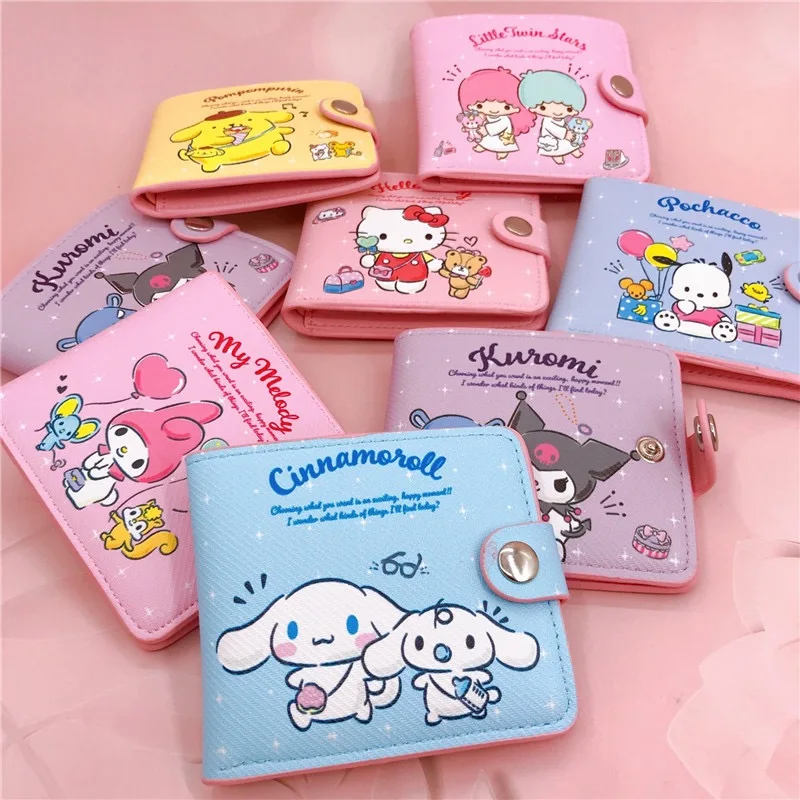 Sanrio Hello Kitty Cinnamoroll My Melody Kuromi ใหม่ Pu Casual กระเป๋าเงินกระเป๋าใส่เหรียญแพ็คเกจบัตรกระเป๋าสตางค์พร้อมปุ่ม ﻿