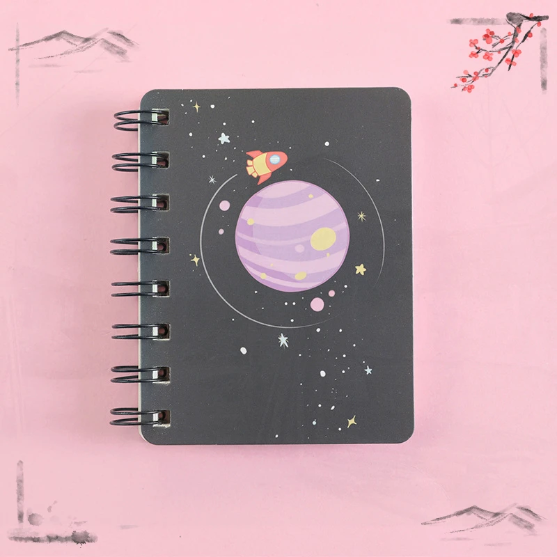 1 ชิ้น Planet Flip Coil Book นักเรียนแบบพกพากระเป๋าโน้ตบุ๊ค Mini Notebook A7 Mini Notes อุปกรณ์โรงเรียนสํานักงานเครื่องเขียน