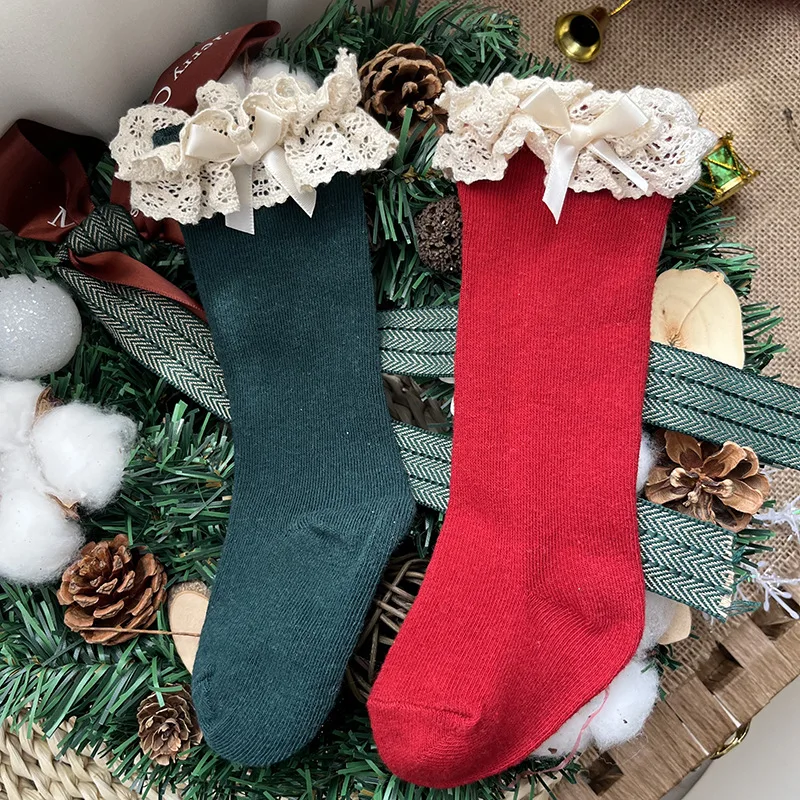 Nuevos calcetines hasta la rodilla de invierno y otoño para niñas, calcetines largos con volantes de encaje, calcetines de algodón para niños pequeños, calcetines de princesa de Navidad para 0-5 años