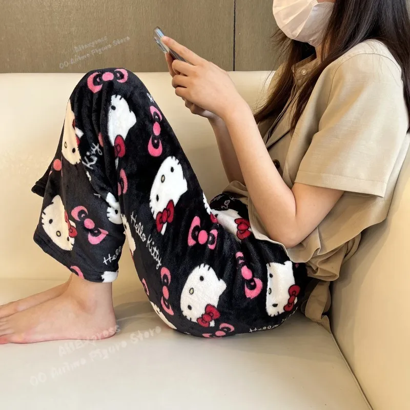 Sanrio Hello Kitty piżama czarna Anime flanelowa damska ciepła wełniana Whitecartoon Casual spodnie domowe jesienne modne spodnie prezenty