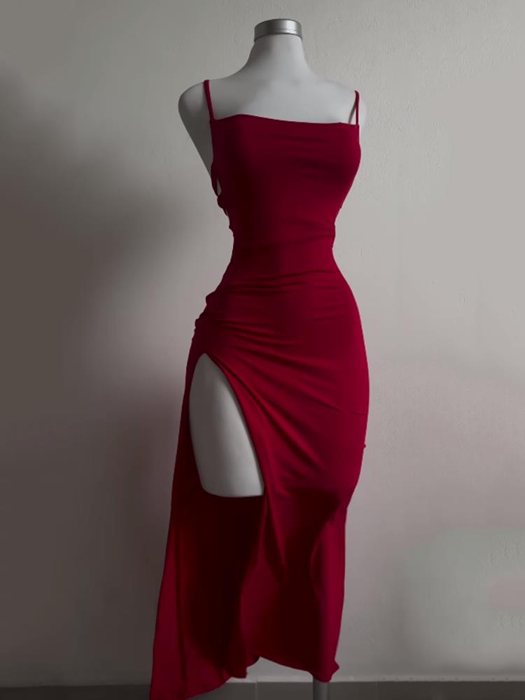 2024 nuevo vestido explosivo de verano de alta sensibilidad con correa halter Spice Girl bolso vestido a la cadera