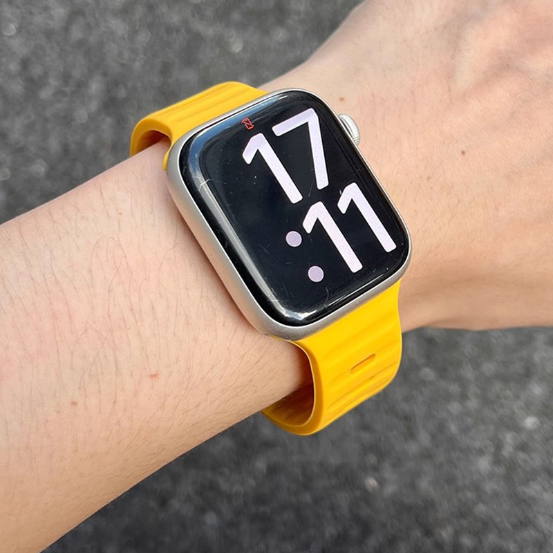 Strap For Apple Watch Band 49mm 44mm 45mm 41mm 40mm 42mm 38mm Soft Silicone sport Bracelet iwatch Serise 8 7 SE 6 5 9 Ultra 49mm