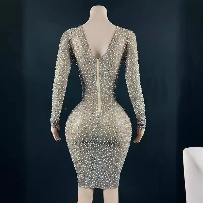Braunes Mesh-Perlen-Diamant-Halter-Langarm-elegantes V-Ausschnitt-Hochzeits-Abendkleid mit mittlerer Taille für Damen, formelles Kleid für Damen, elegant