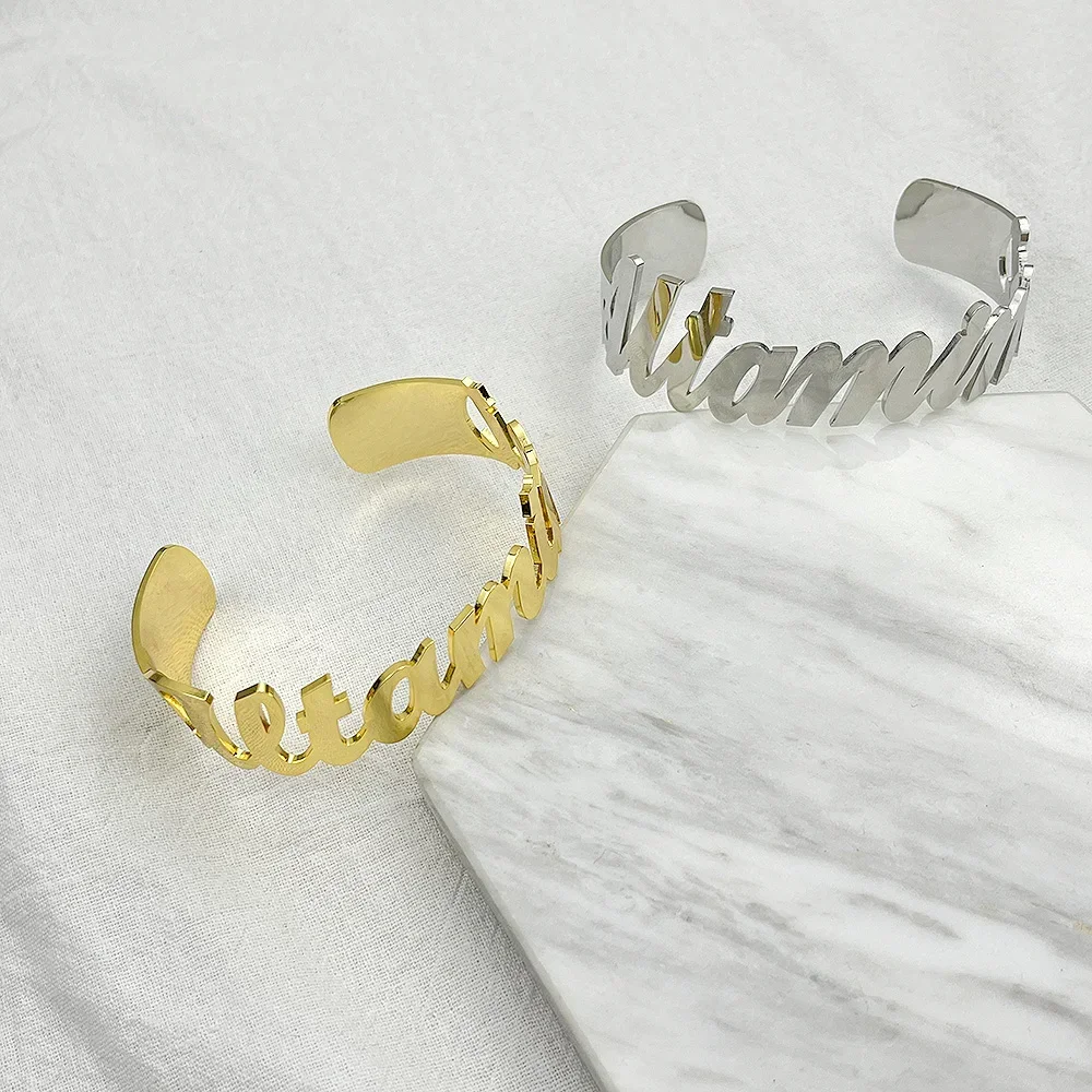 CUSTOM ชื่อกําไลข้อมือผู้หญิงสแตนเลสส่วนบุคคล Letter ปรับใหญ่กําไลข้อมือเครื่องประดับแฟนของขวัญ Pulseira Feminina