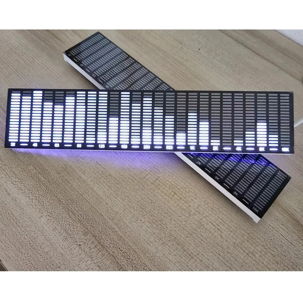 Schermo grande LED Spettro musicale Luce RGB Ritmo vocale Indicatore di livello audio per auto VU Meter per lampada per atmosfera automobilistica