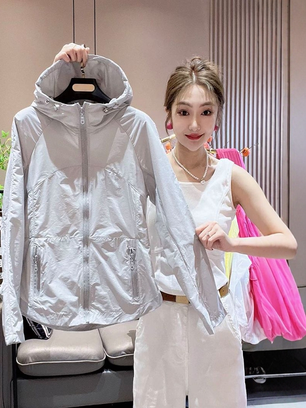 Roupas de Proteção Solar para Mulheres, Estilo Versátil e Slimming, Moda Respirável para Esportes ao Ar Livre na Primavera e ...