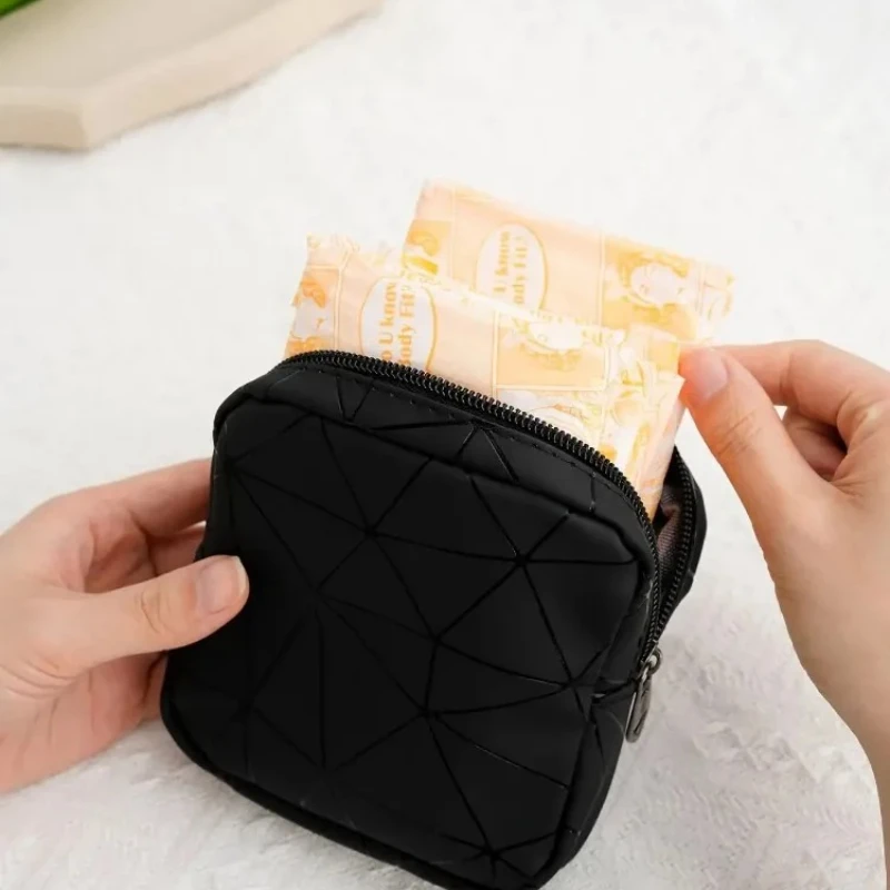 Bolsa organizadora impermeable de cuero PU, bolsa de joyería, bolsa mensual portátil, bolsa de almacenamiento de pañuelos sanitarios para exteriores para mujer