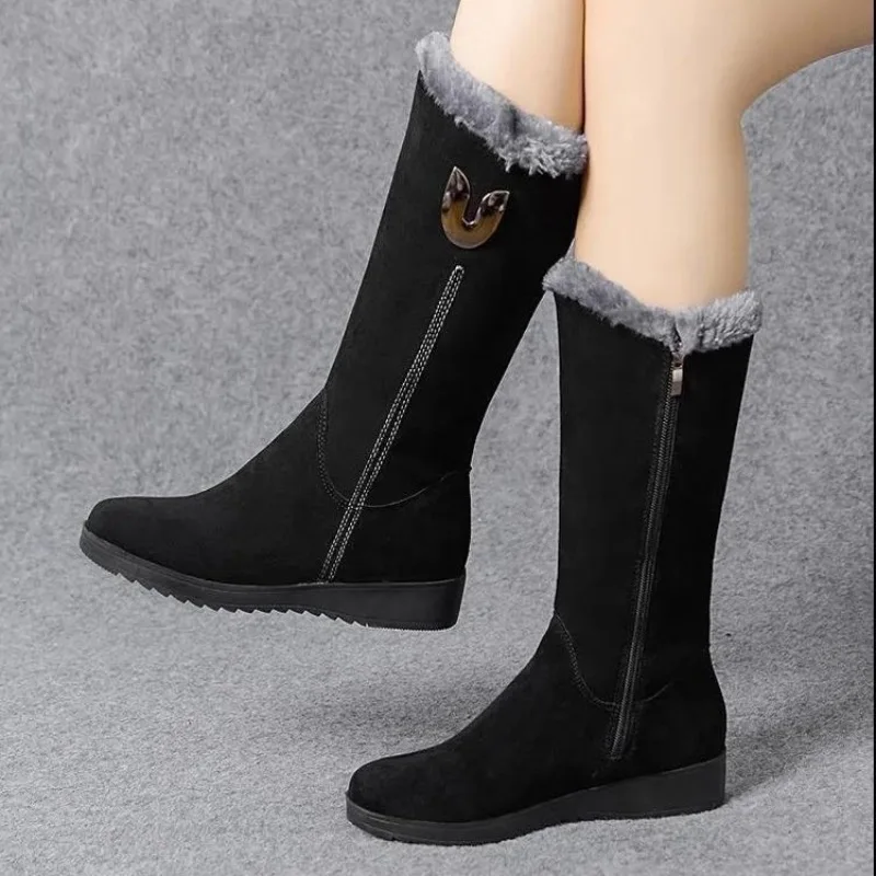 2024 ใหม่ผู้หญิงรองเท้าแฟชั่นกลางลูกวัวรองเท้าPlush Warm Snow Boot Wedgeแพลตฟอร์มรองเท้าสําหรับสตรีฤดูหนาวผ้าฝ้ายBot botas Mujer