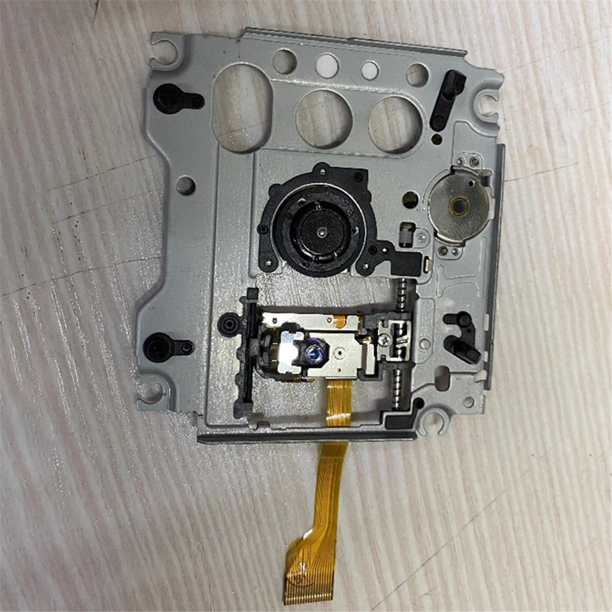 BABQ Slim 2000 3000 UMD เลนส์เลเซอร์สําหรับ Sony PSP 90% ใหม่ Original KHM-420BAA ดาดฟ้าไดรฟ์เปลี่ยน