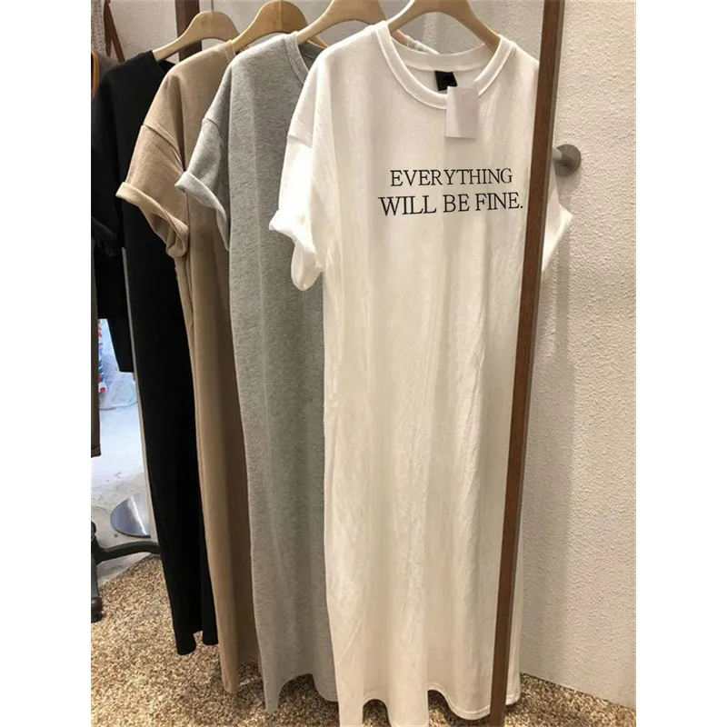 Verão fino plus size solto vestido de manga curta feminino 2025 nova carta impressa simples em torno do pescoço vestido