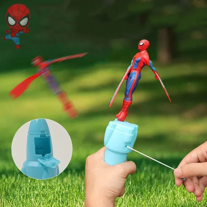Anime Spiderman Bamboo Dragonfly Flying Toy Iron Man Captain Rotating String Flying Toys Zabawka na zewnątrz dla chłopców Prezent dla dzieci