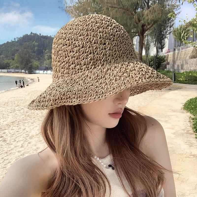 女性の麦わら帽子 2025 新スタイル夏 UV 保護サンシェードホリデーサンハットファッショナブルな人気のポケットチーフスカーフ