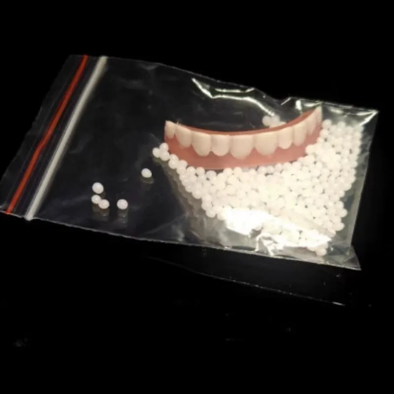 A Pair of Silicone Simulate Braces for Upper and Lower Teeth Temporary Whitening Correction Smiling Denture Braces Oral Cleaning