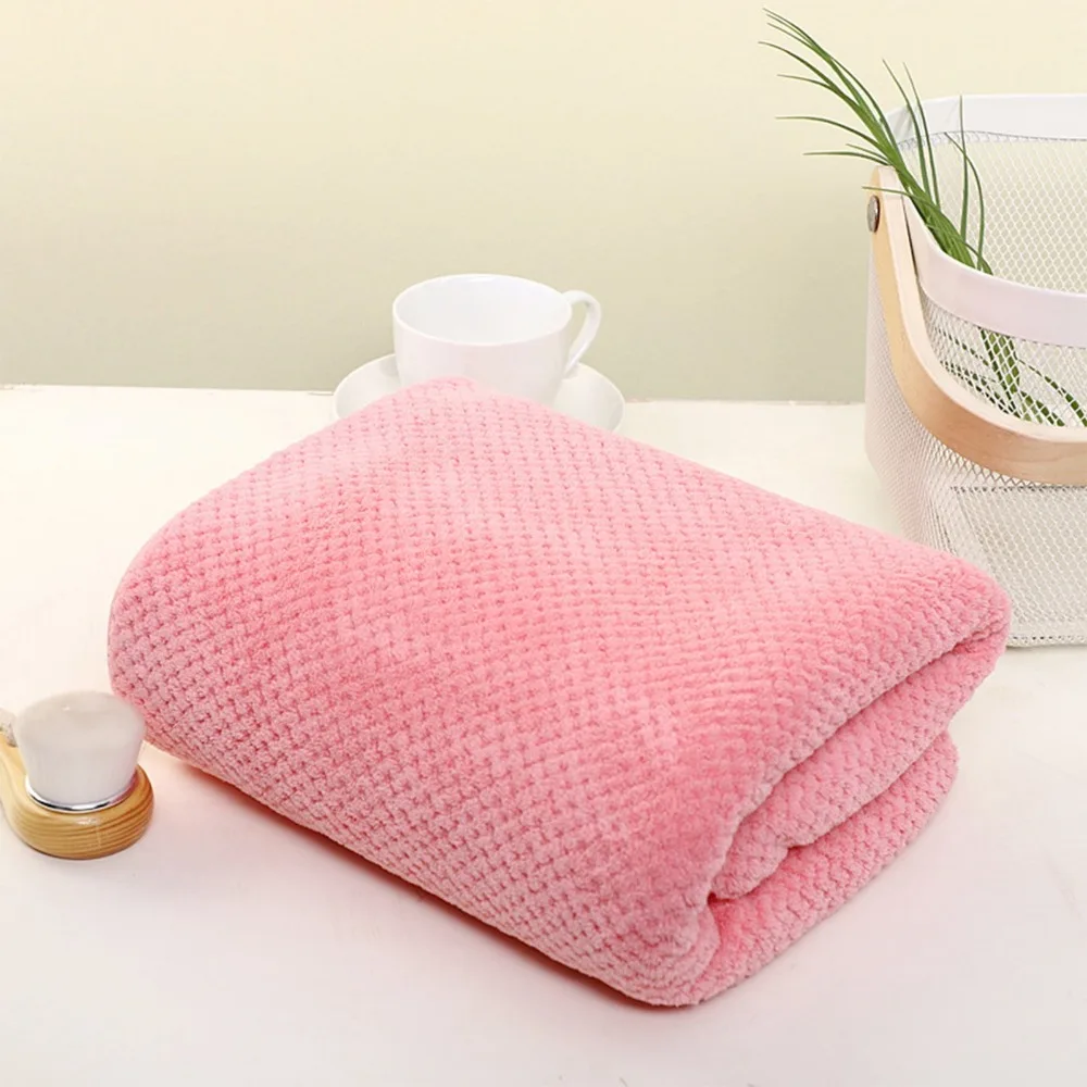 Clearance A Large Bath Towel Is Thick and Soft, with Good Water Absorption and A Quick Drying Size of 70 X 140 Centimeters