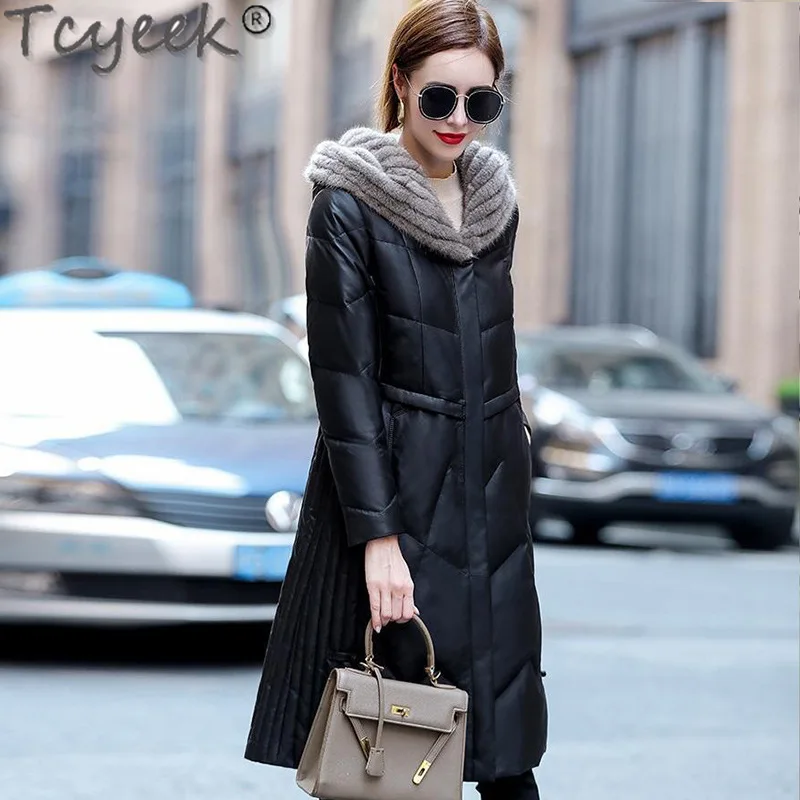 Tcyeek-女性用の本革ダウンジャケット,ミッドレングスのシープスキンコート,暖かいミンクの毛皮の襟,フード付きの服,冬