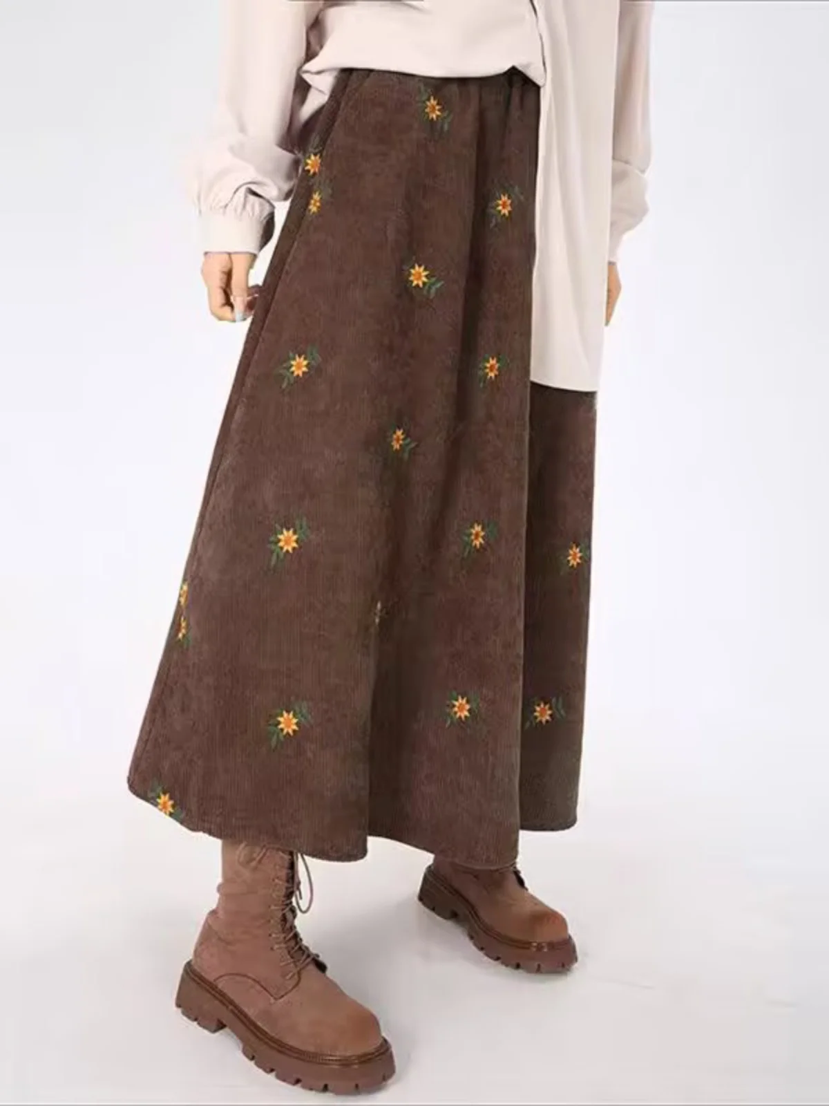 Plus Size Retro Embroidered Corduroy A-Line Midi Skirt plus Size High Waist Long Slimming Base Layer Women's Fashion Commute Sle