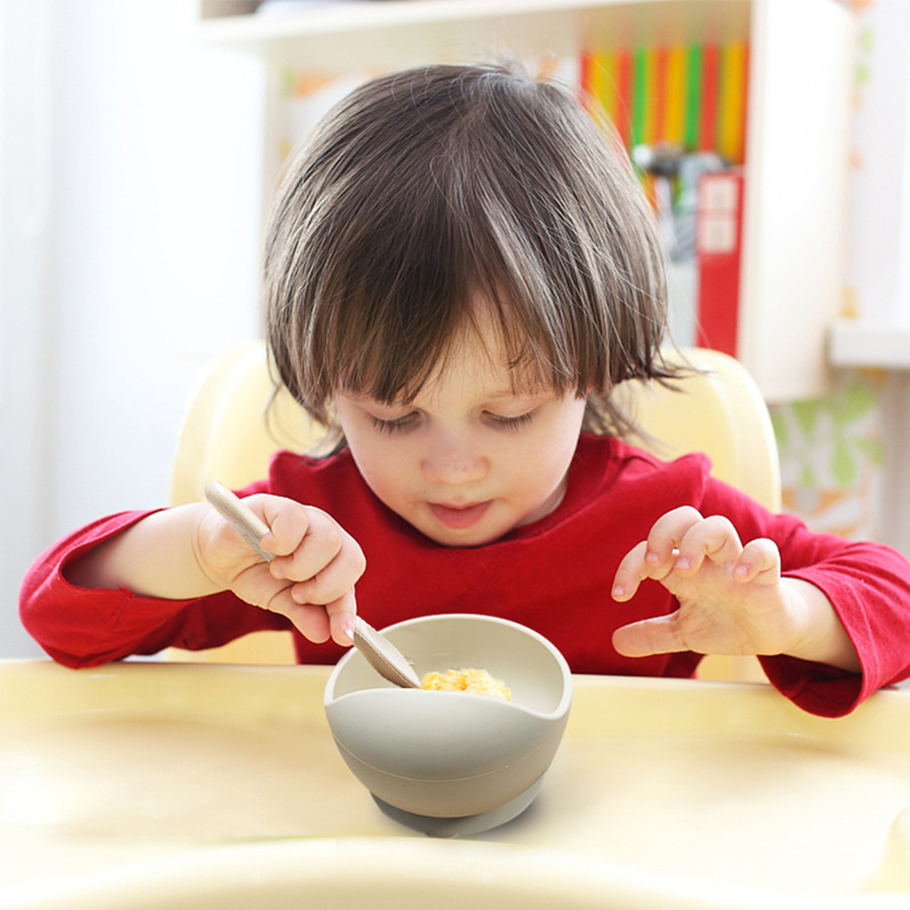 Set di ciotole e cucchiai in silicone per bambini da 2 pezzi per set di alimentazione per bambini in silicone per bambini Stoviglie per alimentazione per bambini Ciotola in silicone per ventosa per bambini