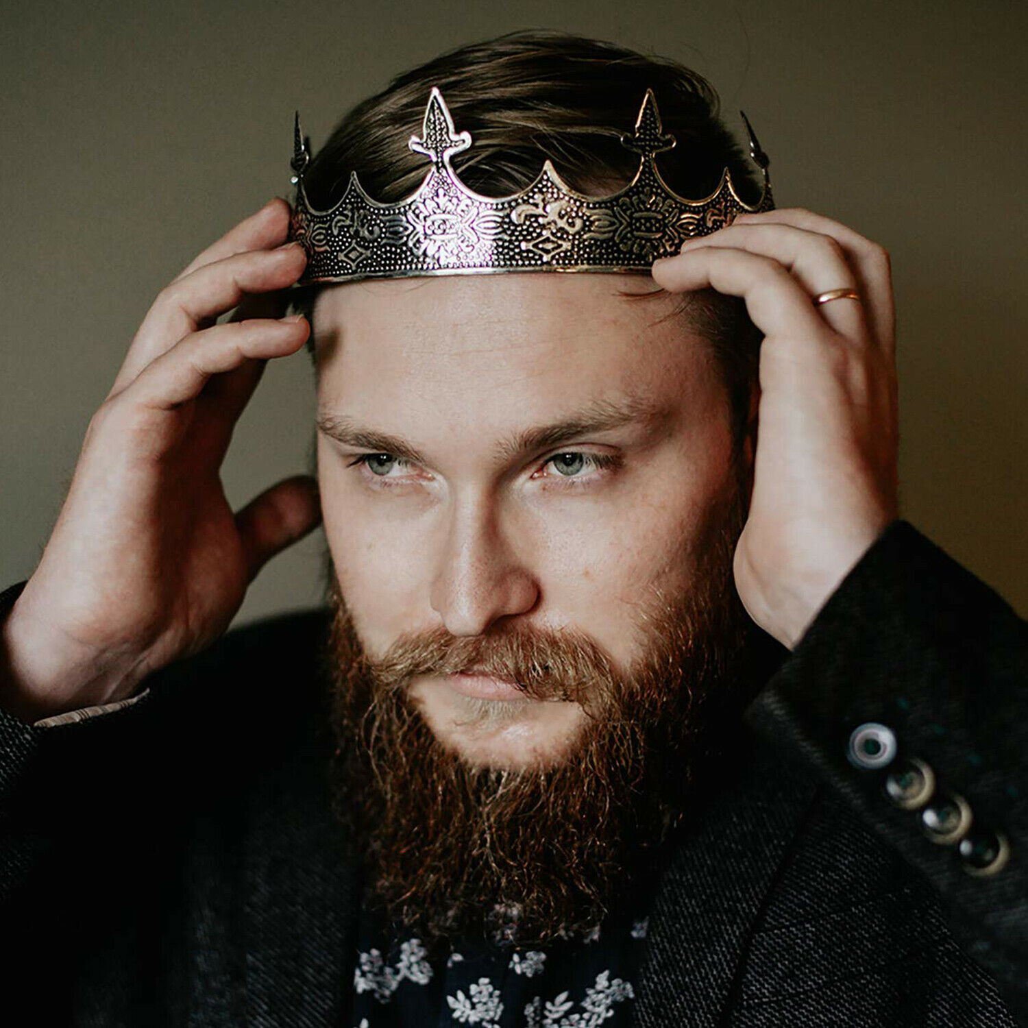 Barokowy Vintage Metal Circle Tiara Royal Queen King Crown mężczyźni królowa akcesoria do włosów tiara tiara wydajność unisex korona księcia