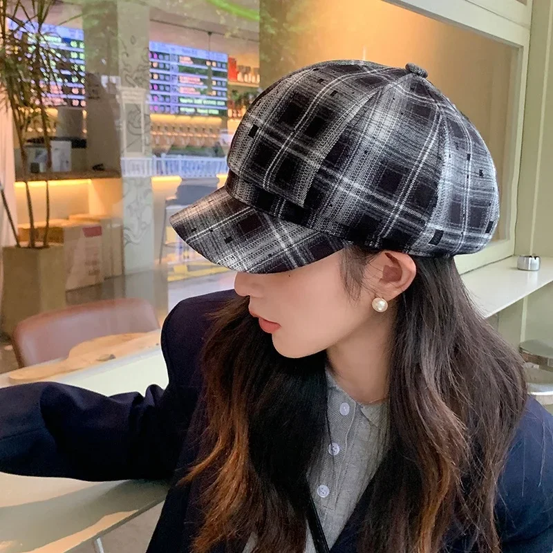 New Octagonal Hats for Men Women in Spring and Autumn Versatile Fashionable Retro Plaid Stripes Cotton Berets Painter Hats