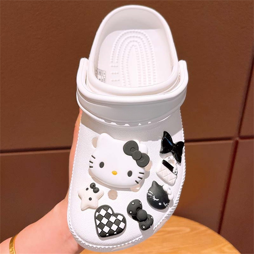 Sanrio Klassieke LED Cartoon Accessoires Kawaii Cinnamoroll Melodie Kuromi Hello Kitty Pochacco DIY Decoratie Gespen Set Geschenken