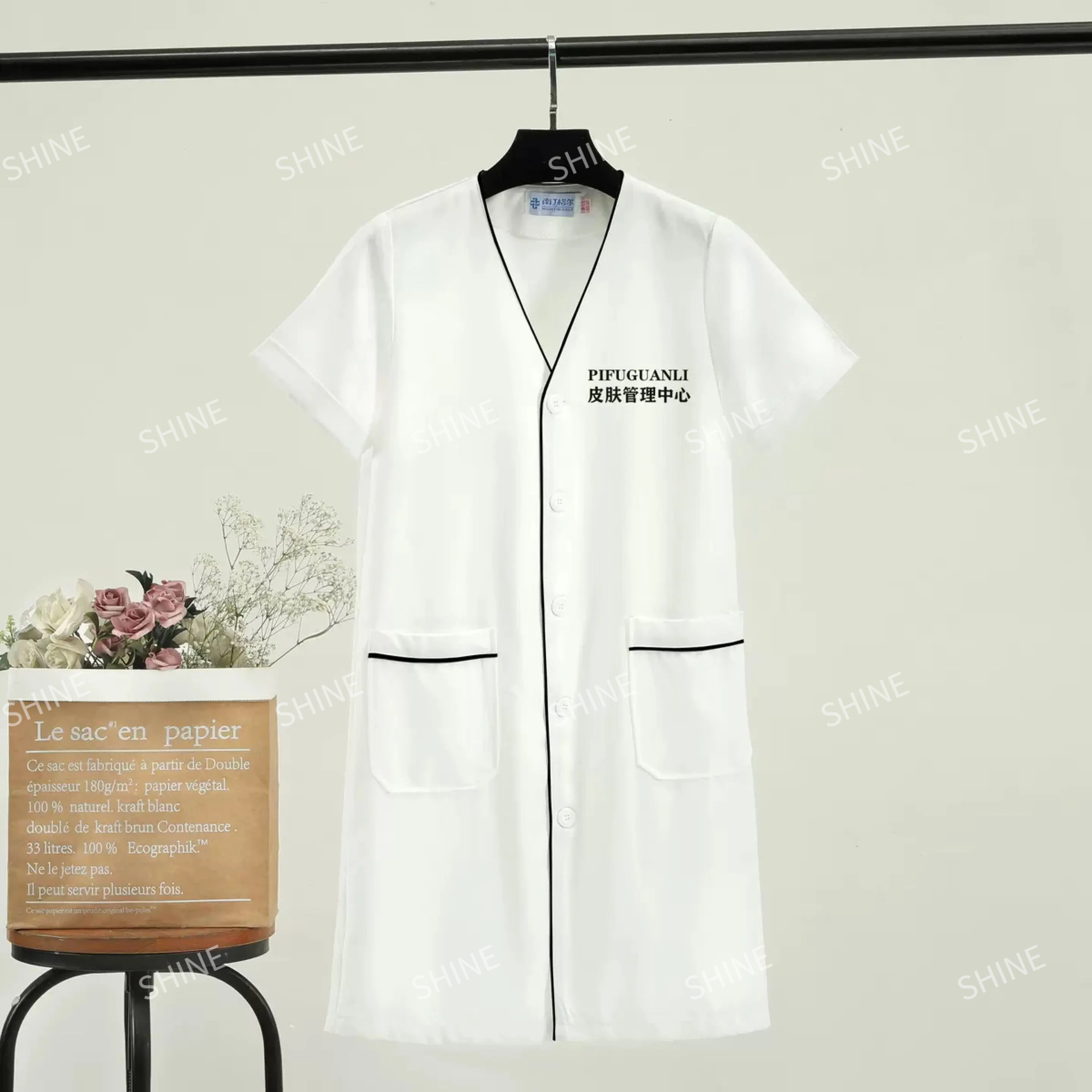 Tops cortos negros de esteticista, uniforme de belleza, vestido de spa, uniforme exfoliante blanco de talla grande, ropa de aseo para salón, bata de laboratorio con logo