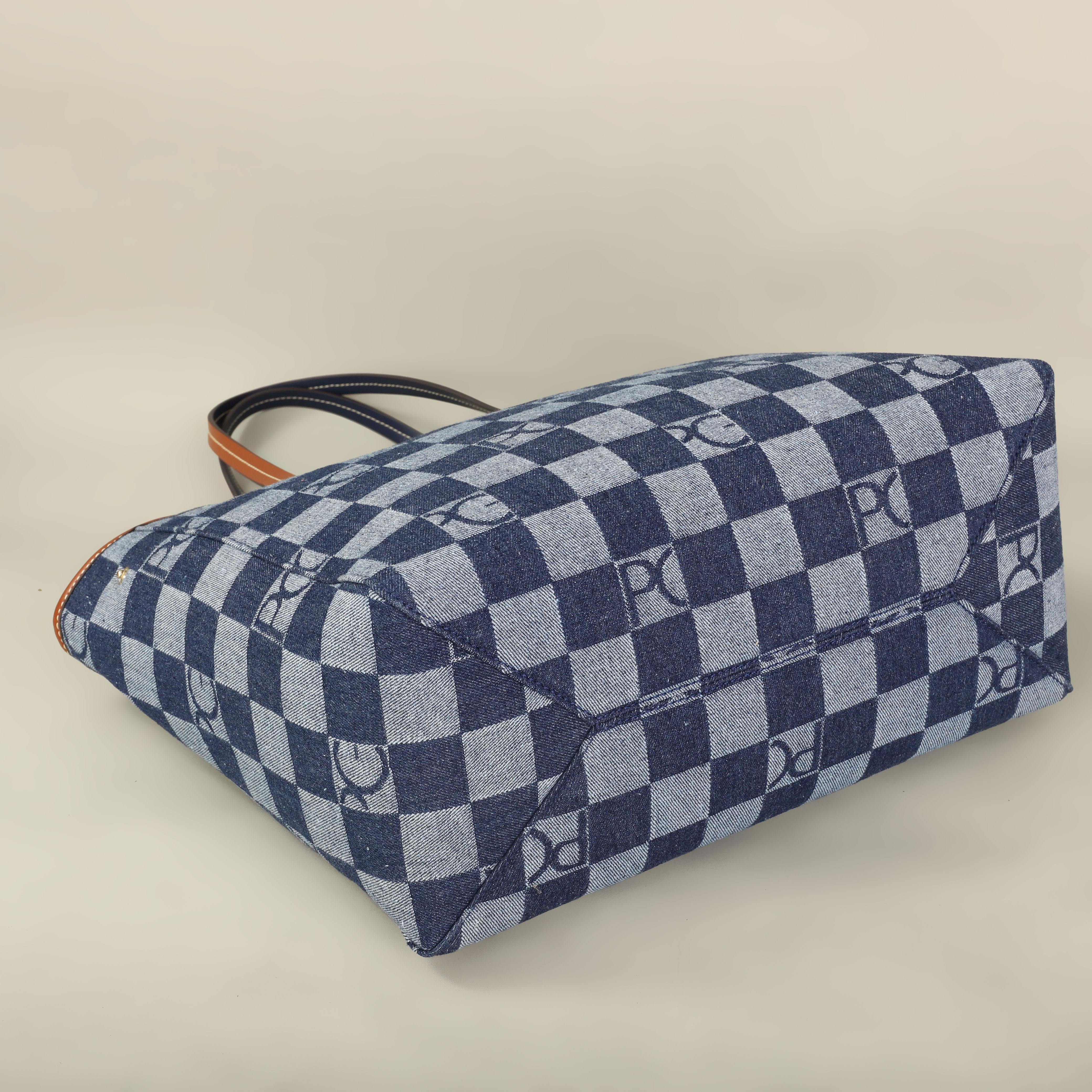 Bolso de mano con estampado de moda de marca de lujo PG para mujer, bolso multifuncional de gran capacidad para ir al trabajo en otoño e invierno 2025