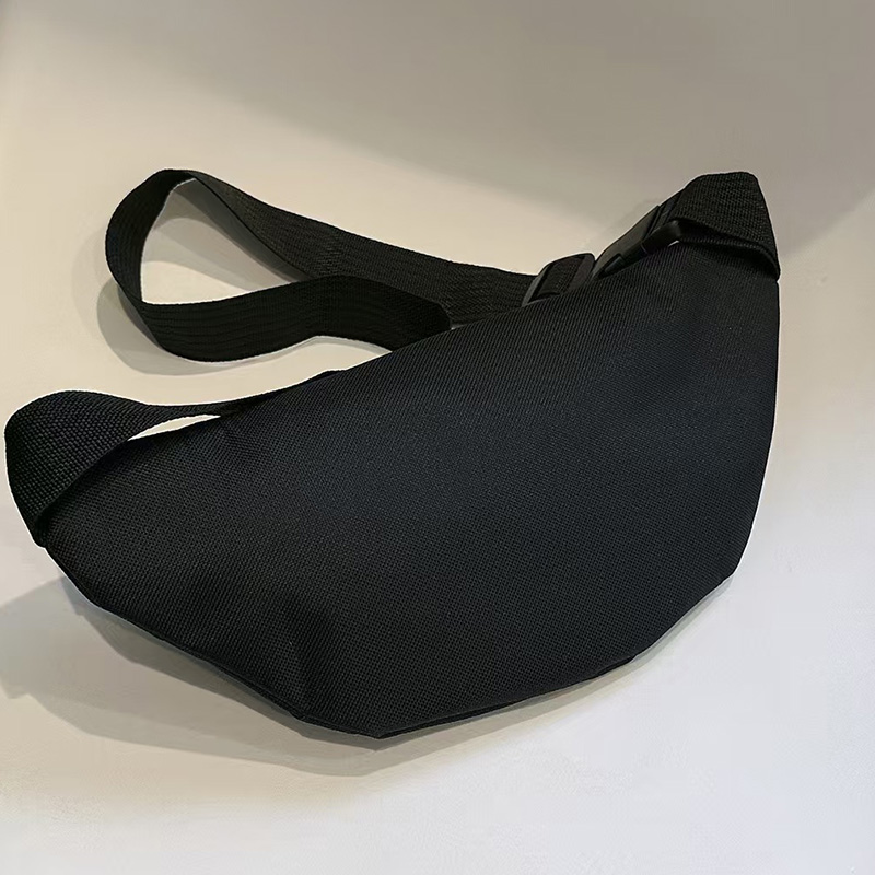 Bolso de color neutro con color liso y sin diseño. Lienzo de doble capa. Adecuado para viajes de negocios y viajes.