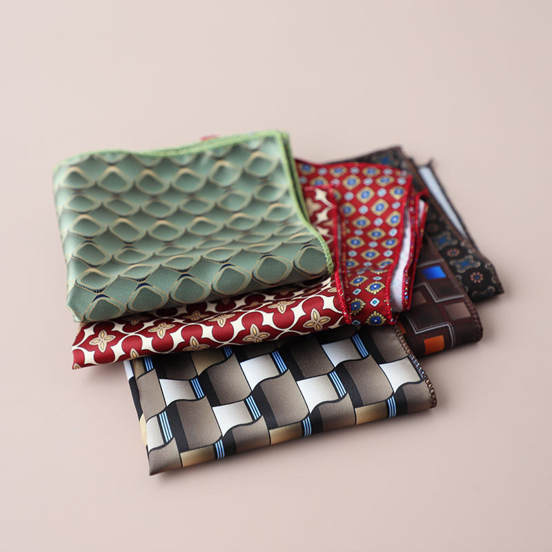 23 ซม.ลายสก๊อตดอกไม้พิมพ์พ็อกเก็ตสแควร์ Mens สีน้ําตาลสีเขียวผ้าเช็ดหน้าผ้าไหมโพลีเอสเตอร์ผ้าเช็ดตัว Tuxedo Hanky Cravat