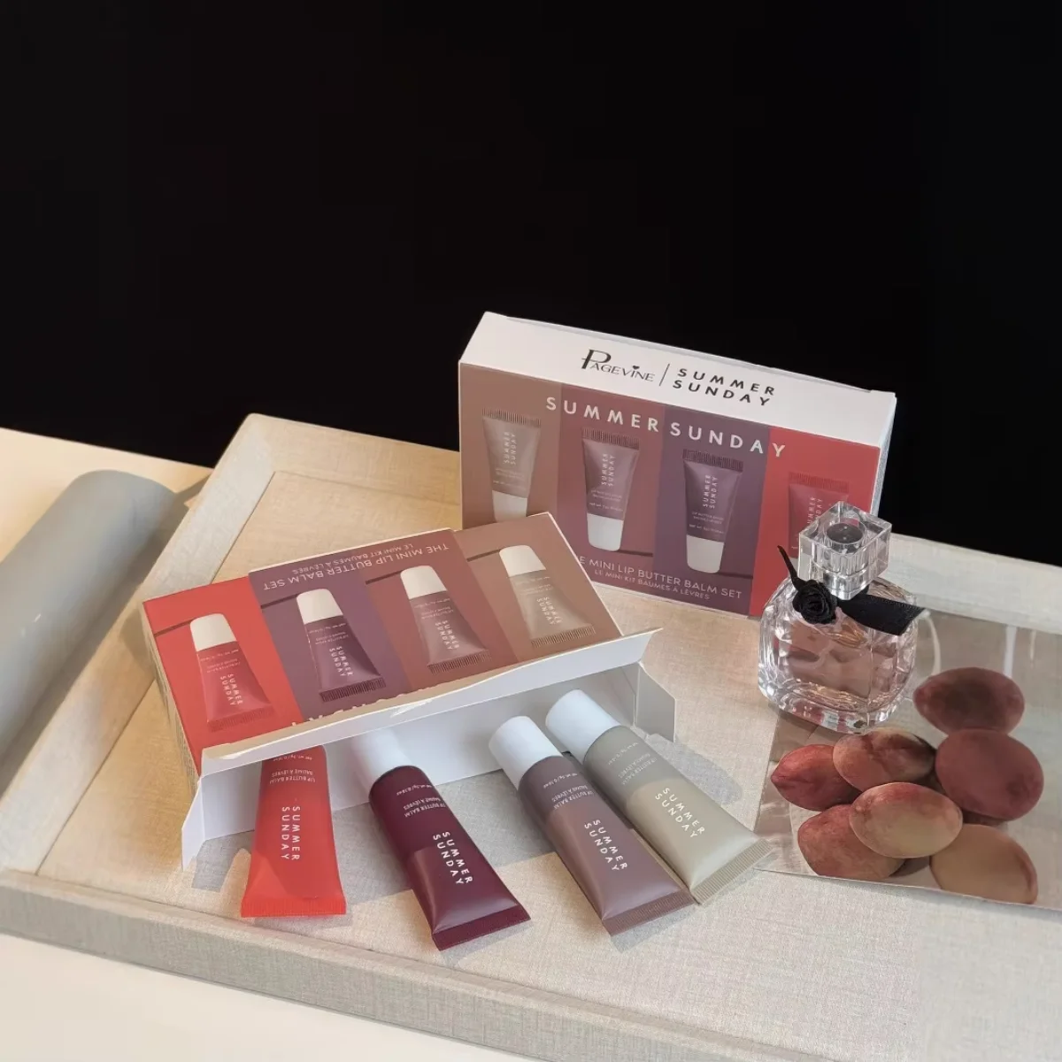 Conjunto de mini bálsamo labial para verão, 4 unidades, hidratante, baunilha, bege, açúcar mascavo, maquiagem, envio rápido, kit de presente