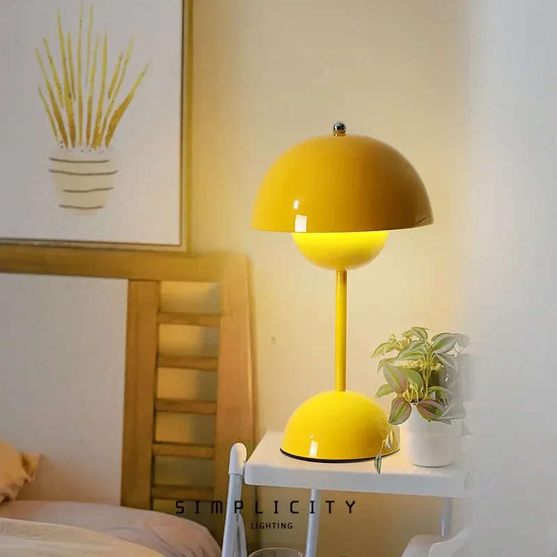 Lámpara de mesa con forma de seta recargable por USB, accesorio de iluminación interior con ajuste de tres velocidades, lámparas de escritorio con forma de capullo de flor, decoración nocturna