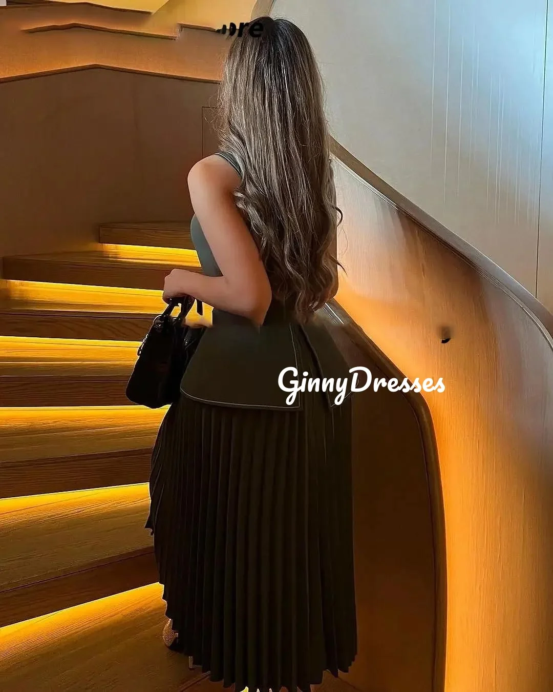 ที่กําหนดเองชุดสําหรับพรหม A-Line Strapless ความยาวชั้น Ruffle ชุดราตรีหรูหราแขนกุด Elegant ชุดสําหรับสตรี