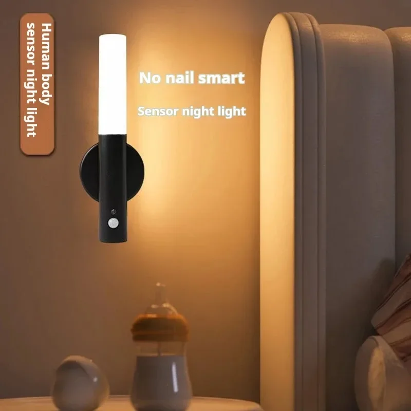 Luz noturna com sensor de movimento, luz de parede magnética, luz LED com carregamento USB, adequada para corredores e escadas, presente de Natal