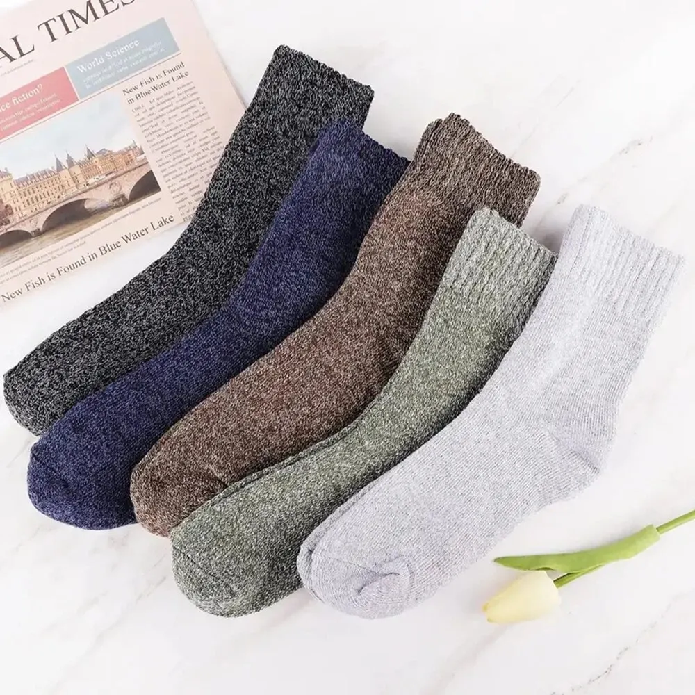 5 pares Otoño Invierno hombres calcetines de lana gruesos mujeres toalla mantener caliente calcetines de Color sólido calcetines cortos de Cachemira suave resistentes al frío