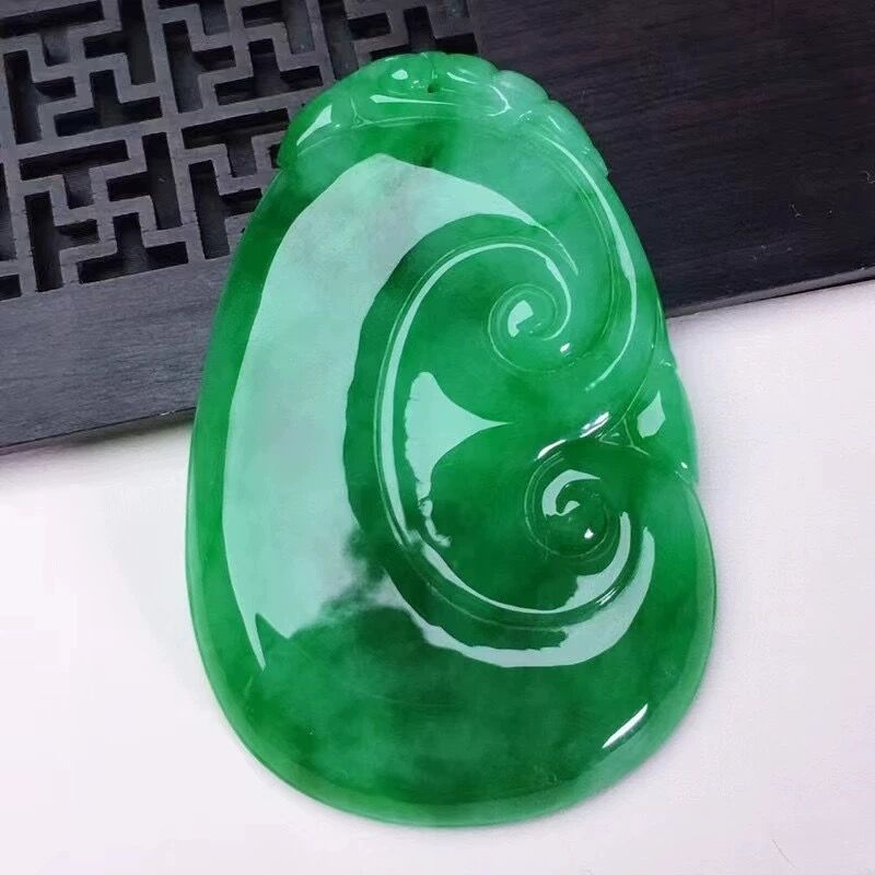 Myanmar Treated Jadeite Yang Green Ice Waxy Kinds Ruyi Pendant Men's and Women's Full Green Jade Ruyi Pendant