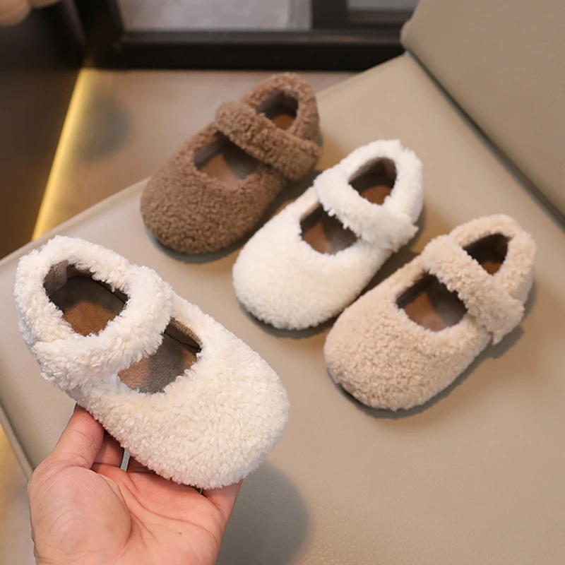 Sapatos de pelúcia casual infantil com capa de pele antiderrapante, Flat 5, Toe leve, quente, lazer, confortável, meninos, meninas, crianças, inverno, novo, 2024