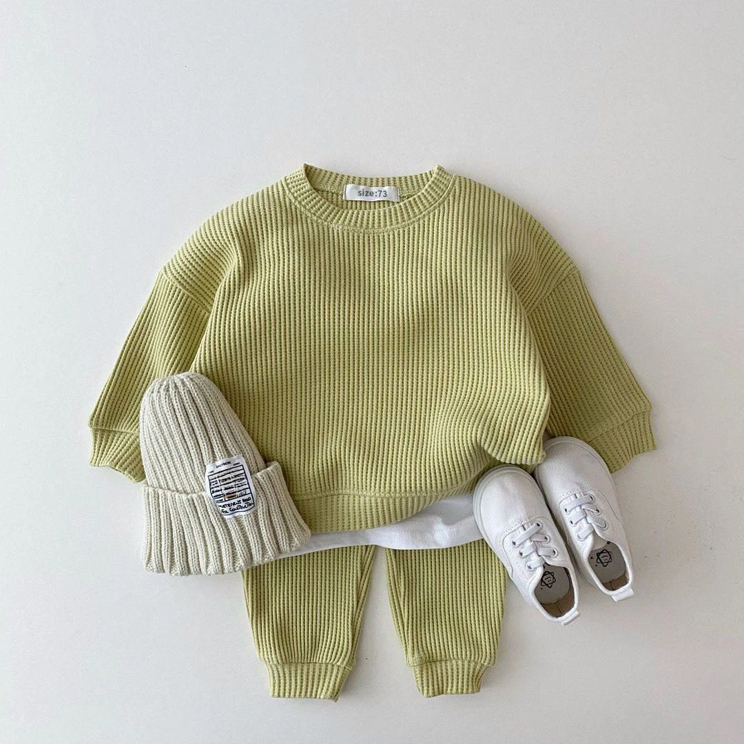 Conjuntos de ropa para bebés pequeños de Corea, conjunto de ropa para bebés, sudadera de algodón de gofre de dos piezas simulada + Pantalones, traje de 2 uds., 2024