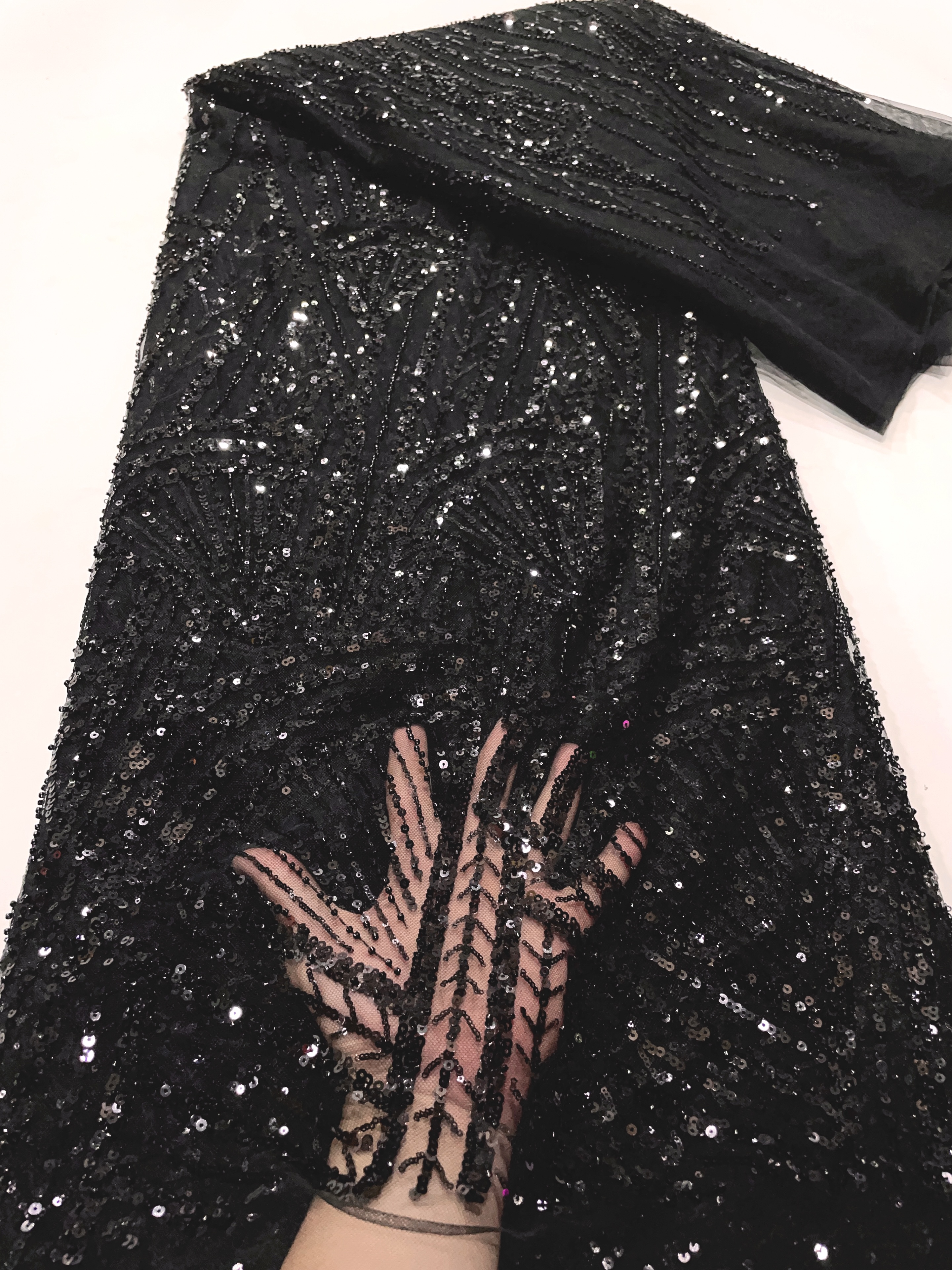 Tecido de renda africano 5 jardas mais recente tecido de renda nigeriana de alta qualidade tecido de rede bordado renda de malha 2024 renda de lantejoulas francesas