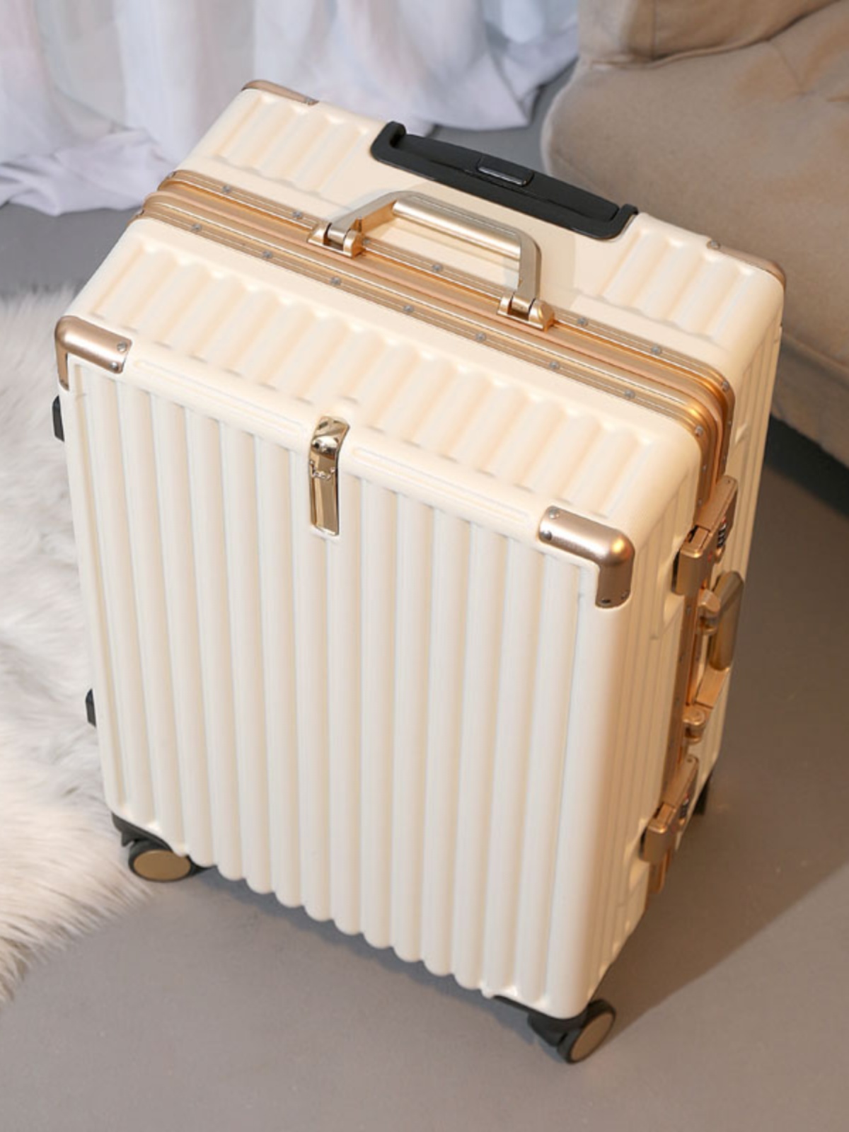 耐久性のあるアルミフレーム荷物バッグサイレントユニバーサルホイール旅行スーツケース女性のスタイル 24 インチ機内持ち込みスーツケース