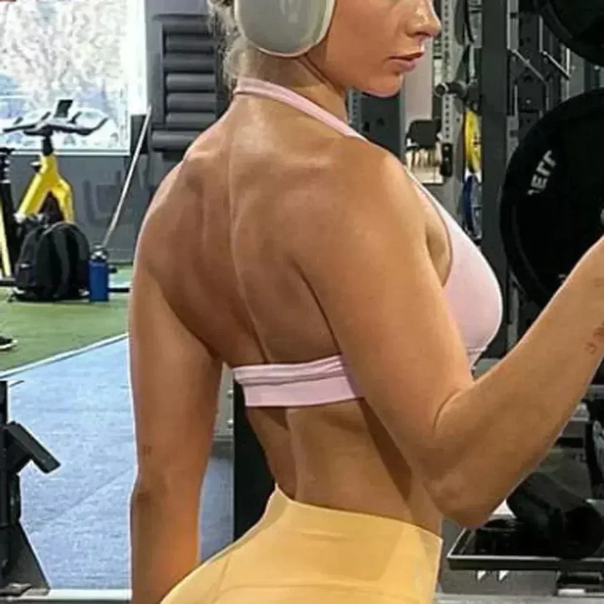 Sujetador deportivo de impacto para mujer, sujetador Halter sin costuras, Top Sexy con espalda abierta para Yoga, Top corto de gimnasia con soporte medio, ropa deportiva acolchada