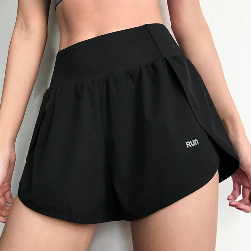 Short d'entraînement ample taille haute pour femmes, short de course de Yoga à séchage rapide avec doublure intégrée, vêtements de sport décontractés d'été