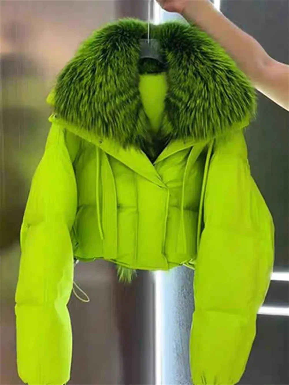 แฟชั่นลงเสื้อแจ็คเก็ตผ้าฝ้ายยอดนิยม High-end ขนาดเล็กหอมสไตล์ขนสัตว์ขนาดใหญ่หนาเสื้อ, ผู้หญิงฤดูหนาวใหม่ 2024