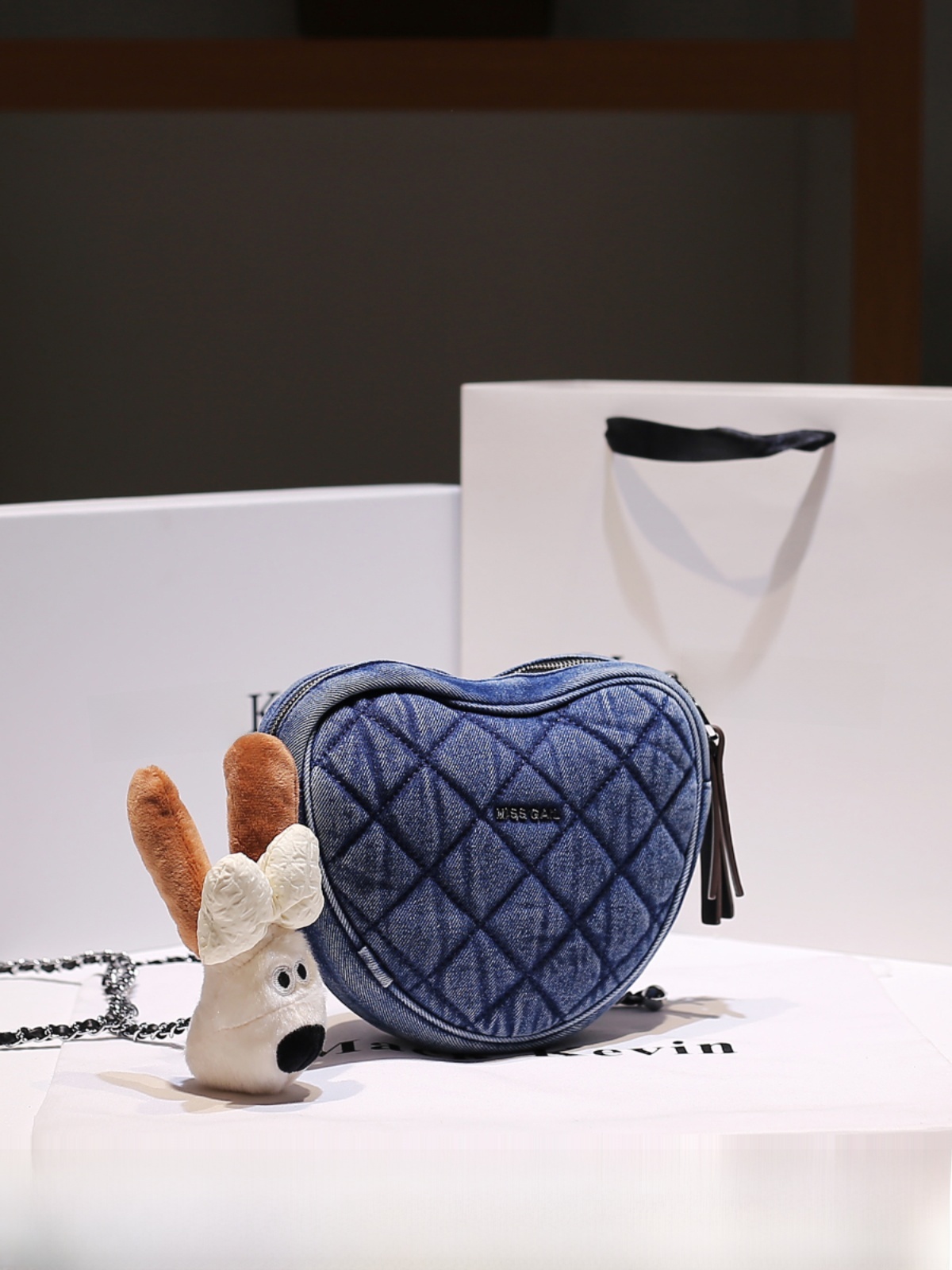 MackKevin Denim Heart Shaped Women's Crossbody Bag Luxury Minimalist Diamond Grid Chain Strap Casual Sle Small Size