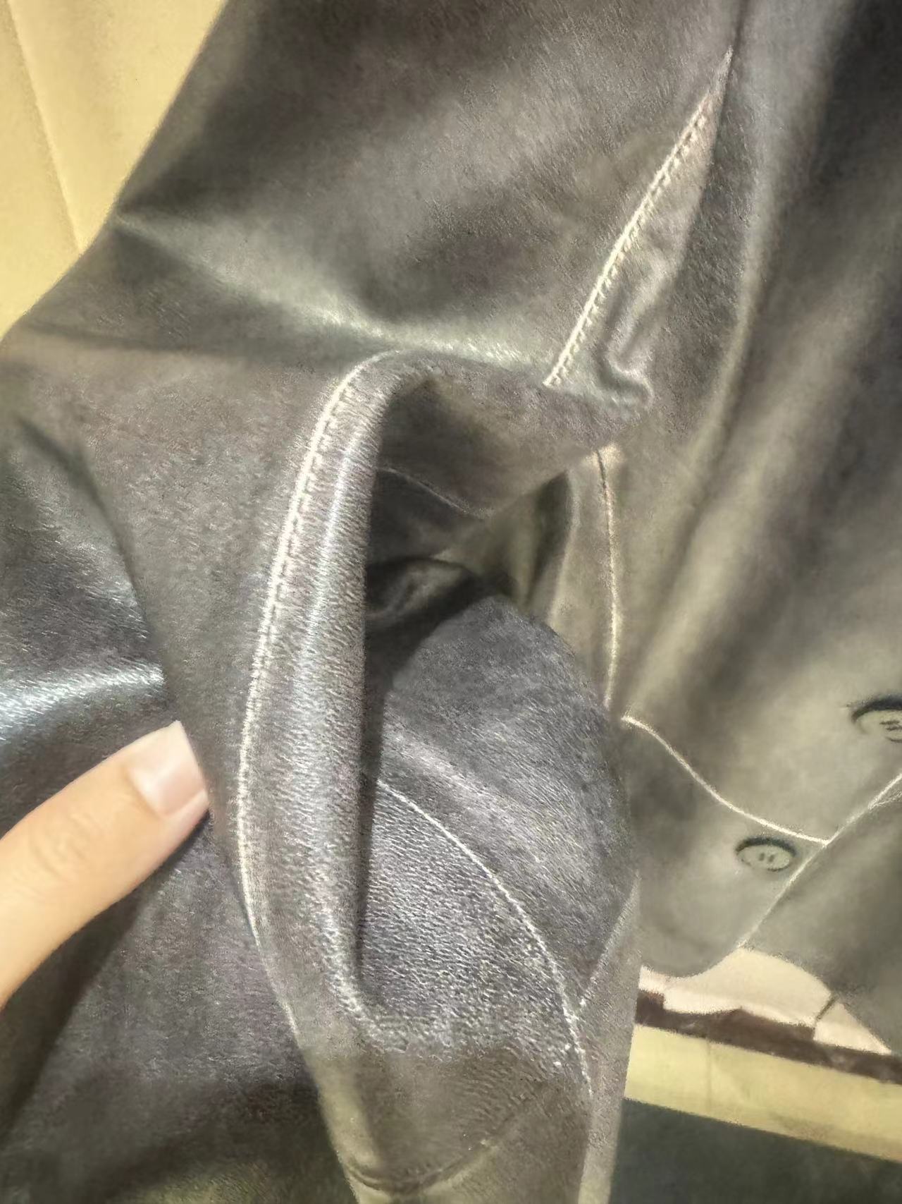 เสื้อโค้ทผู้หญิงคอปกเสื้อหนังแกะแท้สำหรับฤดูใบไม้ร่วงและฤดูหนาว, เสื้อโค้ทแฟชั่นใหม่2024