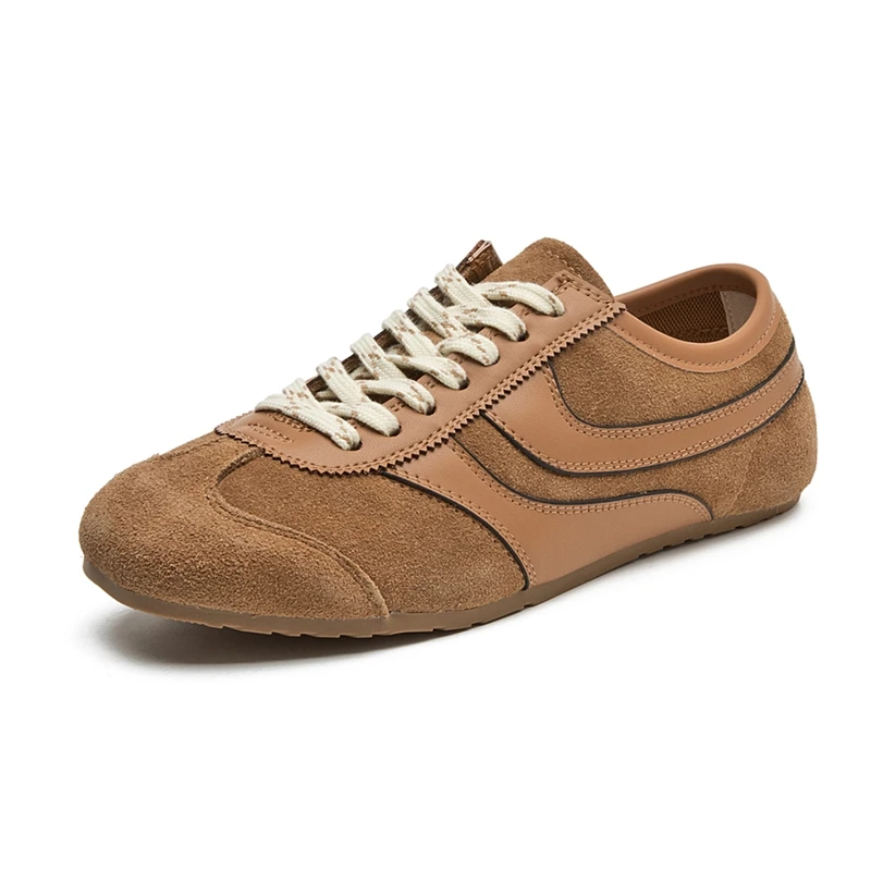Chaussures d'entraînement allemandes femmes 2025 nouvelles femmes en cuir véritable baskets plates à lacets rétro grande taille Forrest Gump chaussures femmes