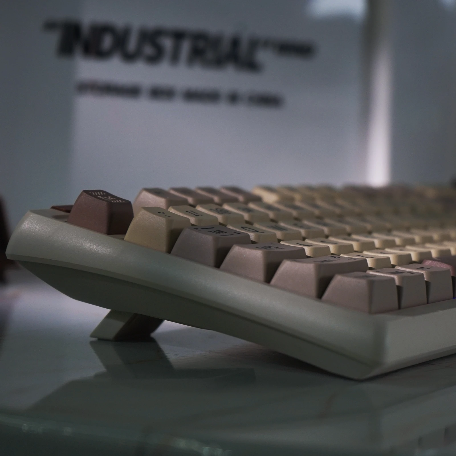 EPOMAKER RT100 97 teclas 95% Bluetooth 5,0/2,4G Teclado mecánico inalámbrico/con cable Mini pantalla personalizable montada en junta