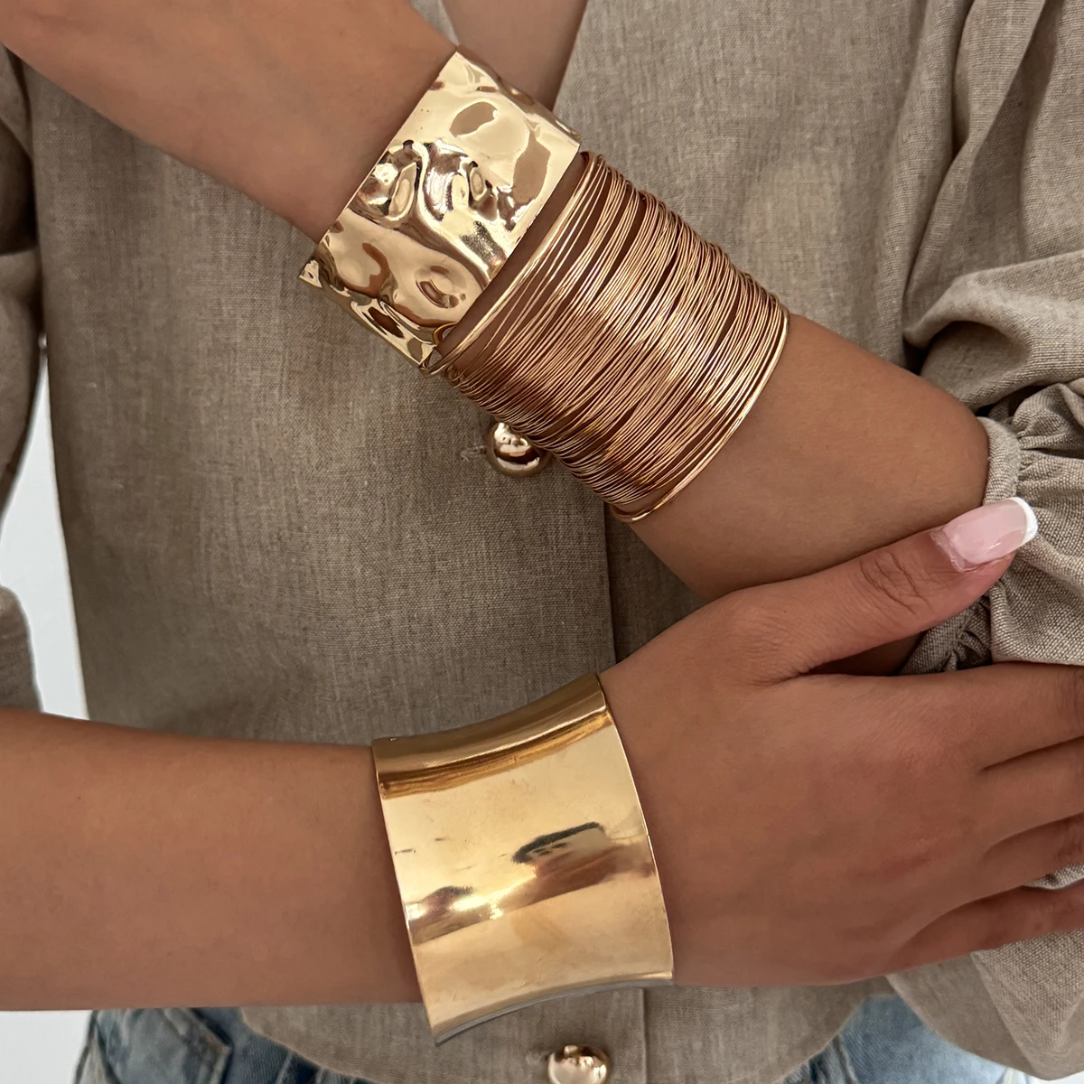 Ingemark Braccialetti larghi in lega impilabili esagerati per le donne Braccialetti con polsino aperto irregolare vintage Gioielli per feste