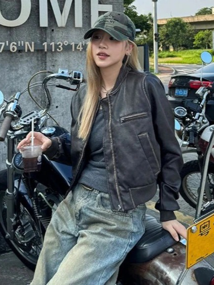 Neu im Herbst Winter Damen High End Kurze Motorrad Lederjacke Damen Top Retro Braun Lose Freizeitmantel Damenbekleidung